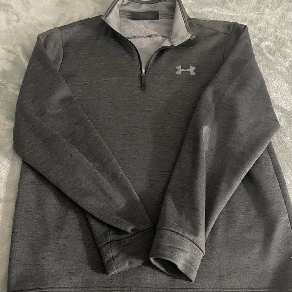 Under Armour ColdGear 1/4 zip in Gray